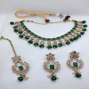 Conjunto de collar de Gargantilla polaca Mehndi tradicional de alta calidad con Maang Tikka a juego para mujeres perfecto para ropa de fiesta y bodas - Product Image 1