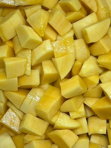 IQF Grade a 100% Mature <b>Ready</b> <b>to</b> <b>Eat</b> Frozen Mango Chunks Water Brine Bulk Carton - Product Image 4