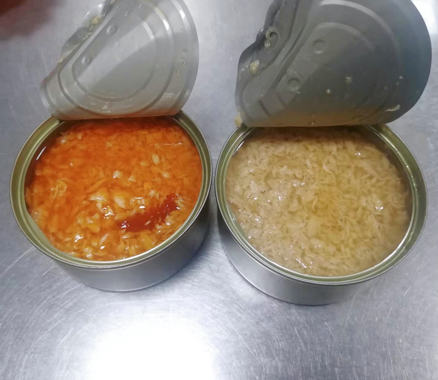 Хорошего качества консервированные рыбы, скидок, консервированные тунца, измельченные хлопья в масле