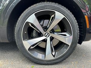 Offre exceptionnelle : Bentley Bentayga W12 d'occasion 2017, propre et prêt à être expédié - Product Image 6