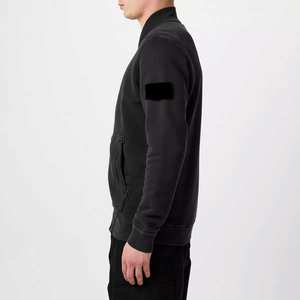 แจ็คเก็ตบอมเบอร์ผู้ชายระดับพรีเมียม พร้อมผ้ากันลมอย่างดี ซับในที่สวมใส่สบาย และขอบตกแต่งแบบคลาสสิก สำหรับสไตล์ในชีวิตประจำวัน - Product Image 4