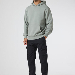 ชุดวอร์มผู้ชายแบบมีฮู้ด ผ้าฝ้ายยืดหยุ่น ระบายอากาศได้ดี เป็นมิตรกับสิ่งแวดล้อม น้ำหนัก 360gsm สำหรับฤดูหนาวปี 2026 รับผลิตตามสั่งพร้อมโลโก้ ขายส่ง - Product Image 2