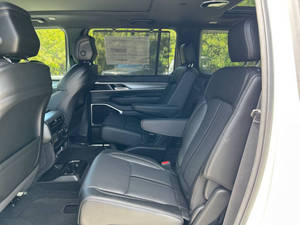 Jeep Grand Wagoneer L Limited Reserve 2026 en perfecto estado - Product Image 6