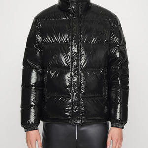 Chaquetas acolchadas de alta calidad superventas para hombres y mujeres, fáciles de usar, disponibles en todos los tamaños, colores, decoración bordada, MOQ bajo - Product Image 1