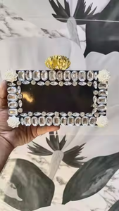 Bolso de mano de resina de marfil negro y nacarado de moda hecho a mano de diseño único por Crescent Crafts - Product Image 5