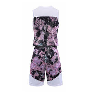 Elegante uniforme de baloncesto por sublimación con colores personalizados y diseños únicos, ideal para la identidad y el rendimiento del equipo - Product Image 2