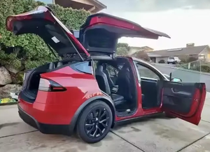 SUV 2023 Grande, Eléctrico, Automático, Tracción en las Cuatro Ruedas, Más de 700 km de Autonomía NEDC, 200-250 kW, Motor 4L, R18, Cuero, Manual, Luz Oscura, ACC - Product Image 6