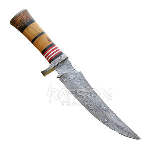Couteau de chasse à lame fixe compact en acier damas fait à la main avec manche en bois de qualité bricolage - Product Image 1
