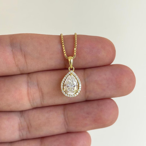 Collier de fête chrétien en moissanite en forme de larme, plaqué or 14 carats, pendentif avec halo de charmes en forme de poire - Product Image 6