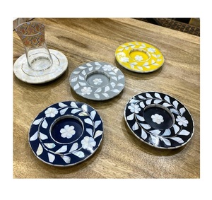 Sous-verre en nacre avec base en bois - Taille personnalisable Cadeau de mariage pour la décoration de la table de cuisine - Product Image 4