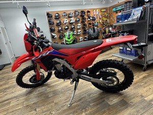 ( J) ขายส่งข้อเสนอใหม่ ปี 2024 รถมอเตอร์ไซค์ CRF450RL สกู๊ตเตอร์ จัดส่งฟรี - Product Image 1