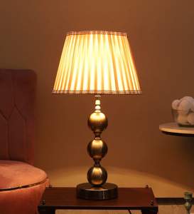 โคมไฟตั้งโต๊ะทองเหลืองทันสมัยไฟข้างเตียงตกแต่งบ้านสำนักงานที่หรูหรา - Product Image 2