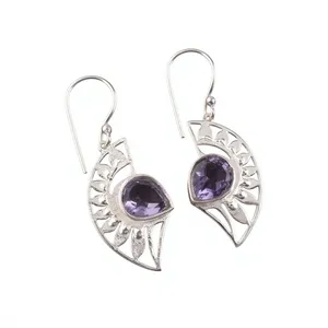 Boucles d'oreilles pendantes Niharika Gems pour femmes en argent sterling 925, motif floral serti d'iolite violette, certifiées par un tiers - Product Image 6