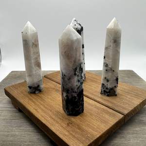 Piedra Lunar Arcoíris Natural de la Mejor Calidad para Diseñadores de Joyas, Sanación Espiritual y Accesorios de Lujo Disponibles en Oferta - Product Image 3