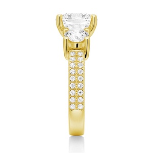 18K Gold <b>Ring</b> with 3 Stone Engagement <b>Cushion</b> Cut Moissanite Diamond Elegant and Stylish <b>Wedding</b> Band - Product Image 3