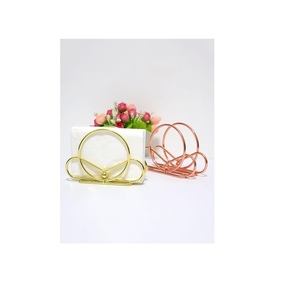 Fournisseur d'usine Porte-serviettes de mariage en métal Accessoires de salle de bain de meilleure qualité Boîte à mouchoirs au design moderne pour la décoration intérieure - Product Image 2