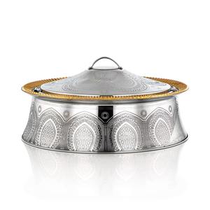 Casserole en argent détaillée en or de créateur idéale pour les dîners de décoration de cuisine chic et les présentations de nourriture de luxe - Product Image 1