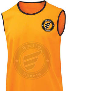 Nuevos Baberos deportivos de malla Reversible para jóvenes, chaleco de entrenamiento de fútbol de baloncesto con logotipo personalizado, Baberos de fútbol Pinnie Unisex - Product Image 3