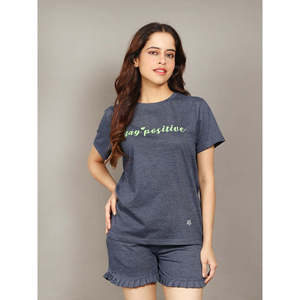 Ensemble court en coton Evolve pour femme – Tenue de nuit décontractée douce et élégante avec haut et short à coupe décontractée en tissu jersey - Product Image 1