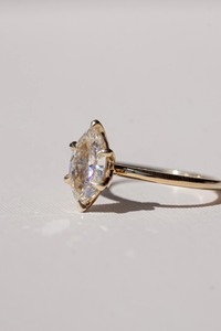 Bague de fiançailles exclusive en forme de marquise, diamant cultivé en laboratoire, mariage en or 10 carats, bijoux, fournisseur en gros, exportation directe OEM ODM - Product Image 2