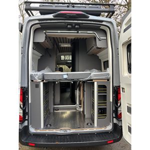 อุปกรณ์ตกแต่งภายในรถบ้าน Bailey Endurance E65 4 ที่นอน สีเทา พร้อมโครงสร้างไม้และโลหะ - Product Image 3