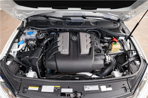 USADO, CONDUCCIÓN IZQUIERDA, ENTREGA RÁPIDA |   CONDUCCIÓN DERECHA |   Volkswagen Touareg Executive TDI 2016 con 19K Millas - Product Image 6