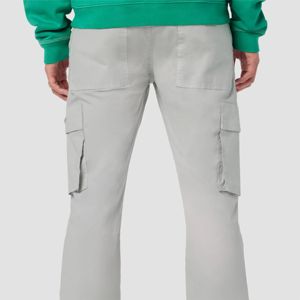 Pantalones acampanados grises para hombre, tela elástica cómoda con diseño de pierna acampanada y bolsillos de carga prácticos - Product Image 5