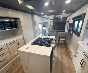 รถบ้านมือสองราคาประหยัด ปี 2025 2024 2023 รุ่น Fifth Wheel RV Travel Trailer RiverStone 421FK Forest Rivers RVs Travel Trailer Motorhomes RVs - Product Image 2