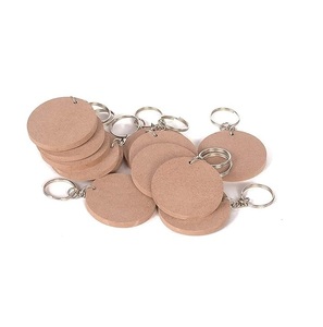 Llaveros de madera de alta calidad de estilo de lujo, logotipo personalizado grabado con láser, llaveros de madera de nogal, acero inoxidable y plástico - Product Image 1