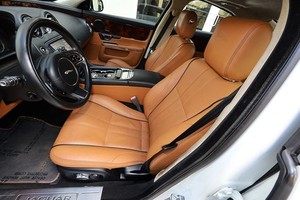 JA-GU-AR X-J 2014 SUPER LIMPIO, SEDÁN DE 4 PUERTAS, TRACCIÓN EN LAS CUATRO RUEDAS, TRANSMISIÓN AUTOMÁTICA, ASIENTOS DE CUERO - Product Image 3