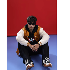 Veste universitaire pour hommes sur mesure hommes Slim Fit Varsity Bomber veste à manches longues col montant fermeture éclair hiver Polyester tissé - Product Image 5