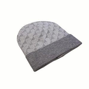 Gorro de Invierno Moderno y Personalizable para Adultos y Niños, Gorro de Punto Acrílico de Alta Calidad con Logotipo Bordado en 3D Ajustable para Todas las Tallas - Product Image 4