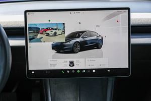 Tesla Model 3 Long Range RWD 2025 - Product Image 2