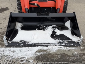 Minicargadora Kubota SSV75 2022: cargadora compacta fiable de 74HP para construcción y agricultura - Product Image 3