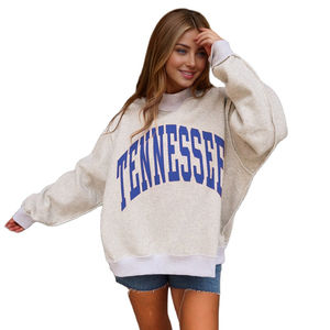 เสื้อสเวตเตอร์คอกลมแขนยาวพิมพ์ลายโอเวอร์ไซส์สำหรับผู้หญิงพิมพ์ลายโลโก้ได้ตามต้องการสำหรับฤดูหนาว - Product Image 1