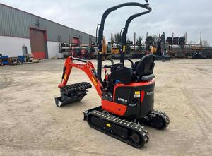 Mini-excavatrice Kubota U10-5 neuve, robuste et compacte, idéale pour l'agriculture, l'aménagement paysager, le creusement de fossés et les travaux de terrassement. - Product Image 4