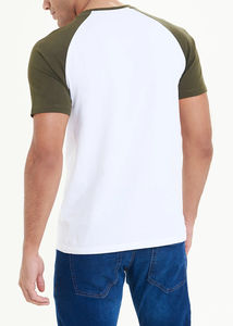 Camiseta cómoda de talla grande para hombre, nuevo diseño, tejido de Jersey de punto, patrón sólido con logotipo personalizado, estampado OEM a la venta - Product Image 2