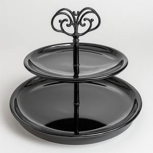 Grand support de gâteau en métal en aluminium à finition or antique avec base artistique solide conçu pour les mariages, les événements et les célébrations - Product Image 1