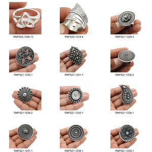 Anillo de aspecto antiguo de forma redonda de Plata de Ley 925 sólida, joyería India hecha a mano para regalo de aniversario de boda, proveedores al por mayor - Product Image 5