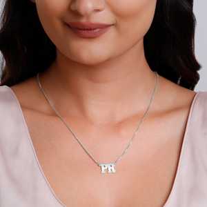 Collar de plata personalizado con doble inicial, eslabón de acero inoxidable chapado en oro, patrón de letras de mariposa con incrustaciones de diamantes, a la moda - Product Image 6