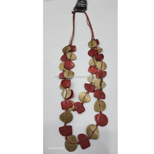 Collier long en perles de résine multicolores vintage fait à la main en Inde, collier fait à la main pour femmes et filles - Product Image 3