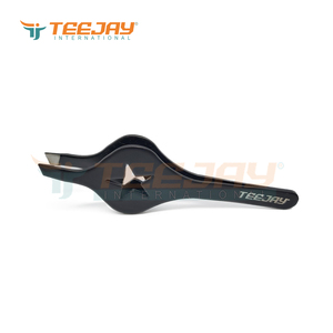 Pince à épiler en acier inoxydable noir thermolaqué, manche étoilé, pointe inclinée, durable et légère pour le traitement des sourcils, OEM - Product Image 3
