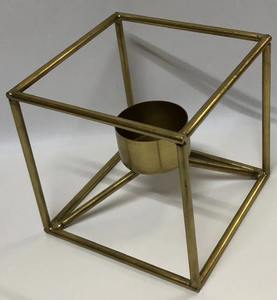 Soporte votivo geométrico redondo de alambre de Metal dorado moderno, pieza central de mesa, marco de Metal con acabado de latón navideño minimalista - Product Image 4