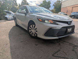 Camry Hybrid LE d'occasion 2022, garantie OEM d'un an, origine américaine - Product Image 2