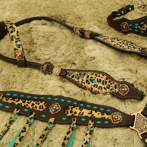 Ensemble de clous de cheval en cuir de luxe de qualité supérieure pour collier de poitrine saisonnier et têtière de cheval de trait occidental avec logo personnalisé - Product Image 2