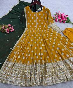 Fashion Fusion: estilo pakistaní Salwar Kameez: fusión de estilos tradicionales y modernos, creando una moda elegante y elegante - Product Image 3