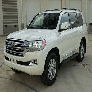 TOYOTA LAND CRUISER 2021 IMPECABLE, 7700 millas, motor V8 de 5.7 litros, asientos de cuero - Product Image 1