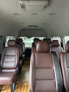 Venta de Fábrica: Autobús HIACE de 13 Asientos, Automático, Gasolina, Tipo Estándar, Autobús de Segunda Mano, Autocar de Lujo en Venta - Product Image 6