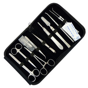 Kits chirurgicaux pour étudiants – Ensemble de 10 pièces avec porte-aiguilles, pinces, pincettes, détartreur, ciseaux, sonde – Manuel – Classe I - Product Image 2