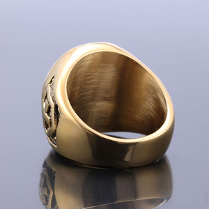 Bagues maçonniques classiques en acier inoxydable plaqué or 18 carats avec zircon, taille princesse, faible MOQ, pour femmes et unisexe - Product Image 4